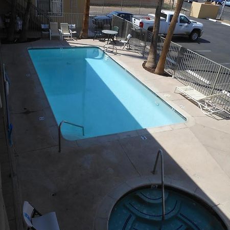 Super 8 By Wyndham El Centro Motel Exterior photo