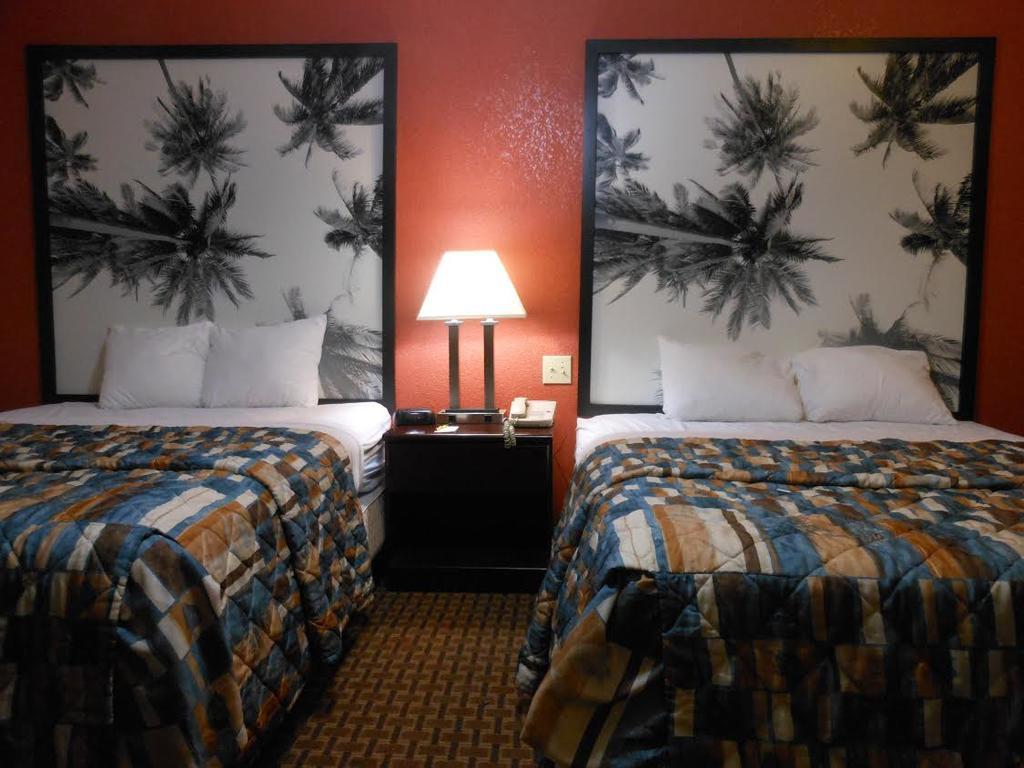 Super 8 By Wyndham El Centro Motel Exterior photo