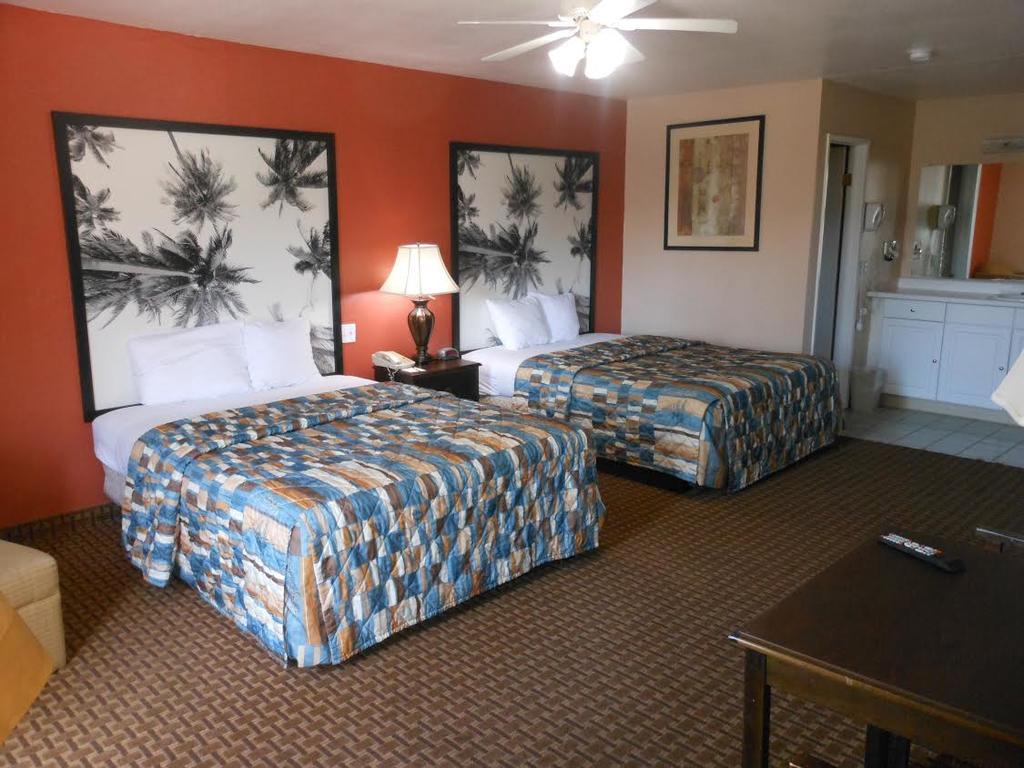 Super 8 By Wyndham El Centro Motel Exterior photo
